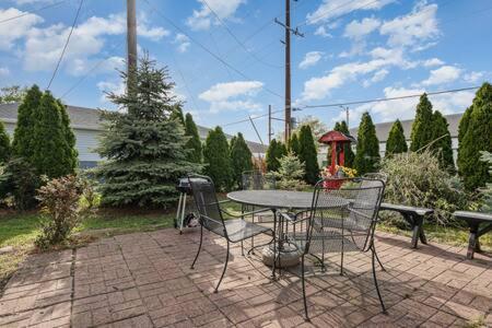 Spacious Upstairs 1Bed- Walking Distance To Beach Outlet Mall Michigan City Εξωτερικό φωτογραφία