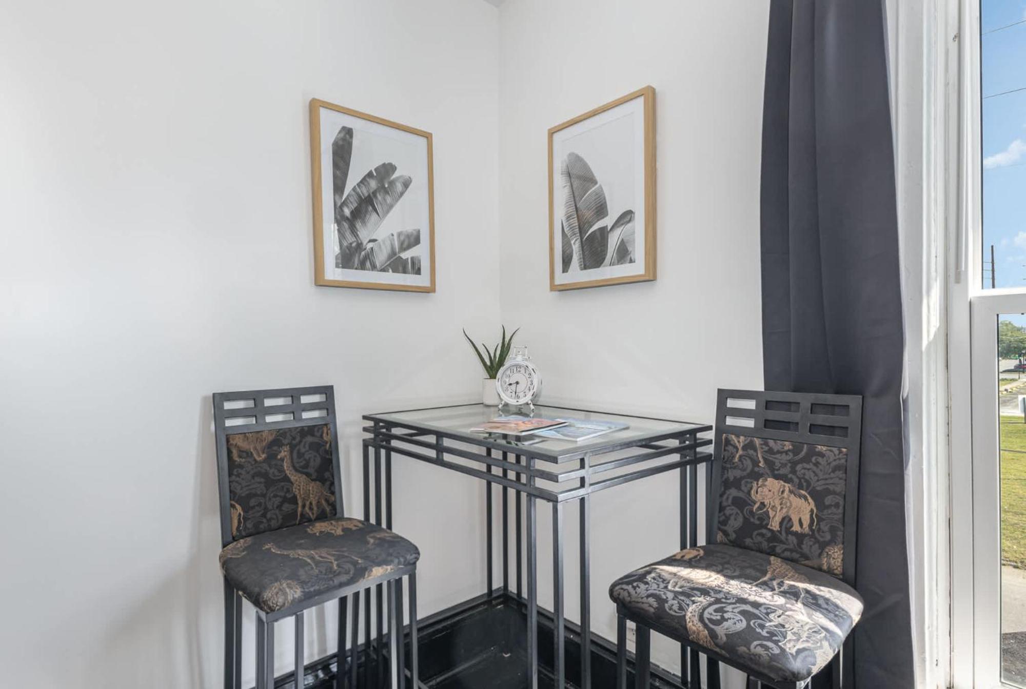 Spacious Upstairs 1Bed- Walking Distance To Beach Outlet Mall Michigan City Εξωτερικό φωτογραφία